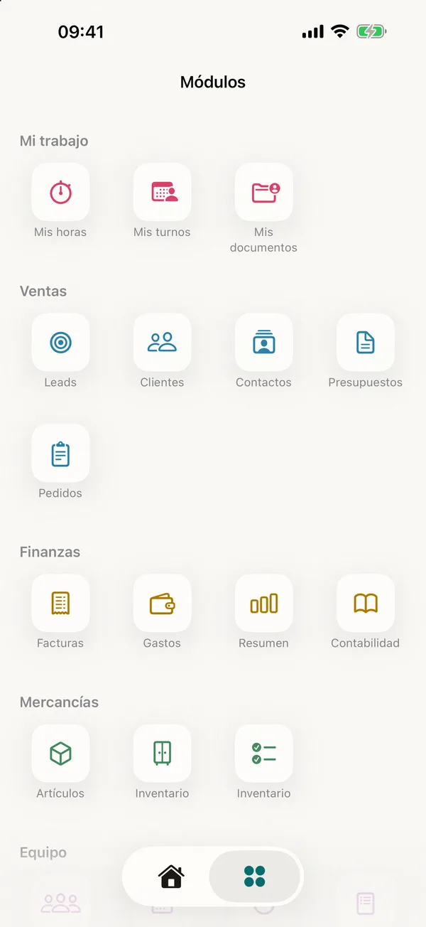 miphu en iPhone: la vista de módulos, ordenados en Mi trabajo, Ventas, Finanzas y Mercancías