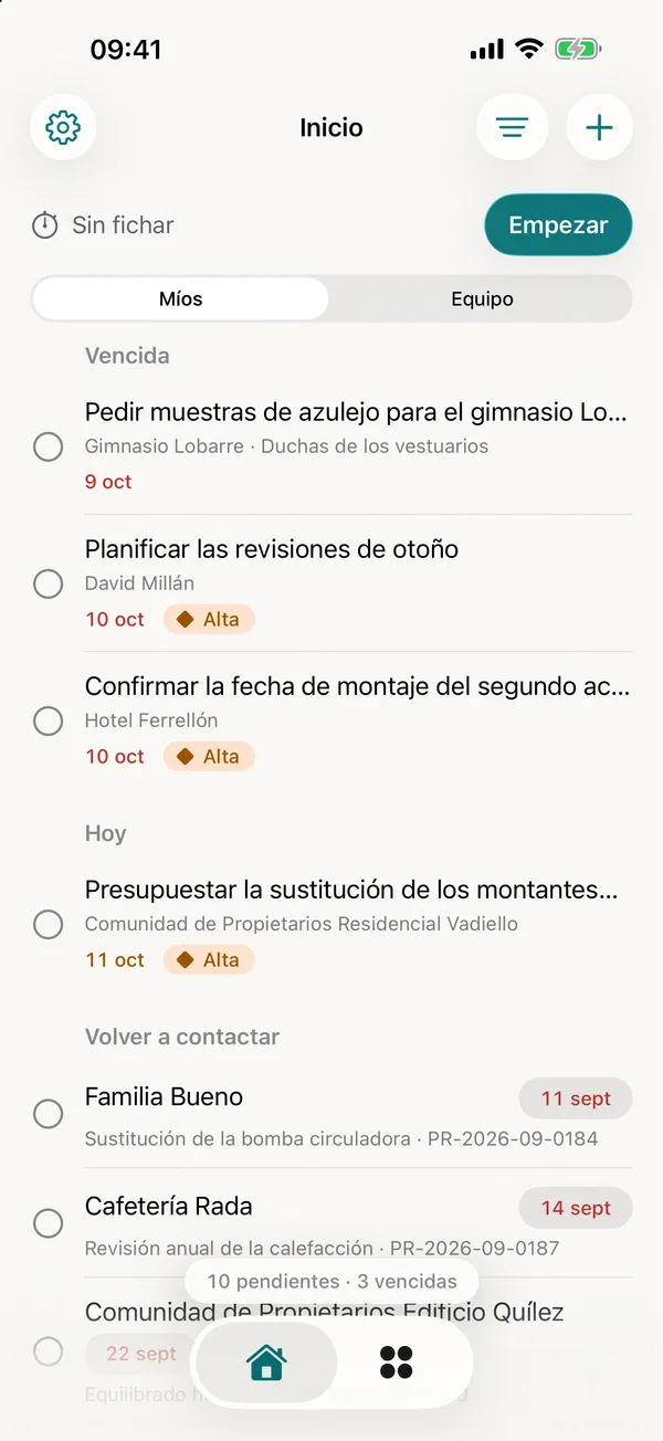 miphu en iPhone: el inicio con el fichaje, las tareas vencidas, las de hoy y los presupuestos para volver a contactar, cada una con su fecha