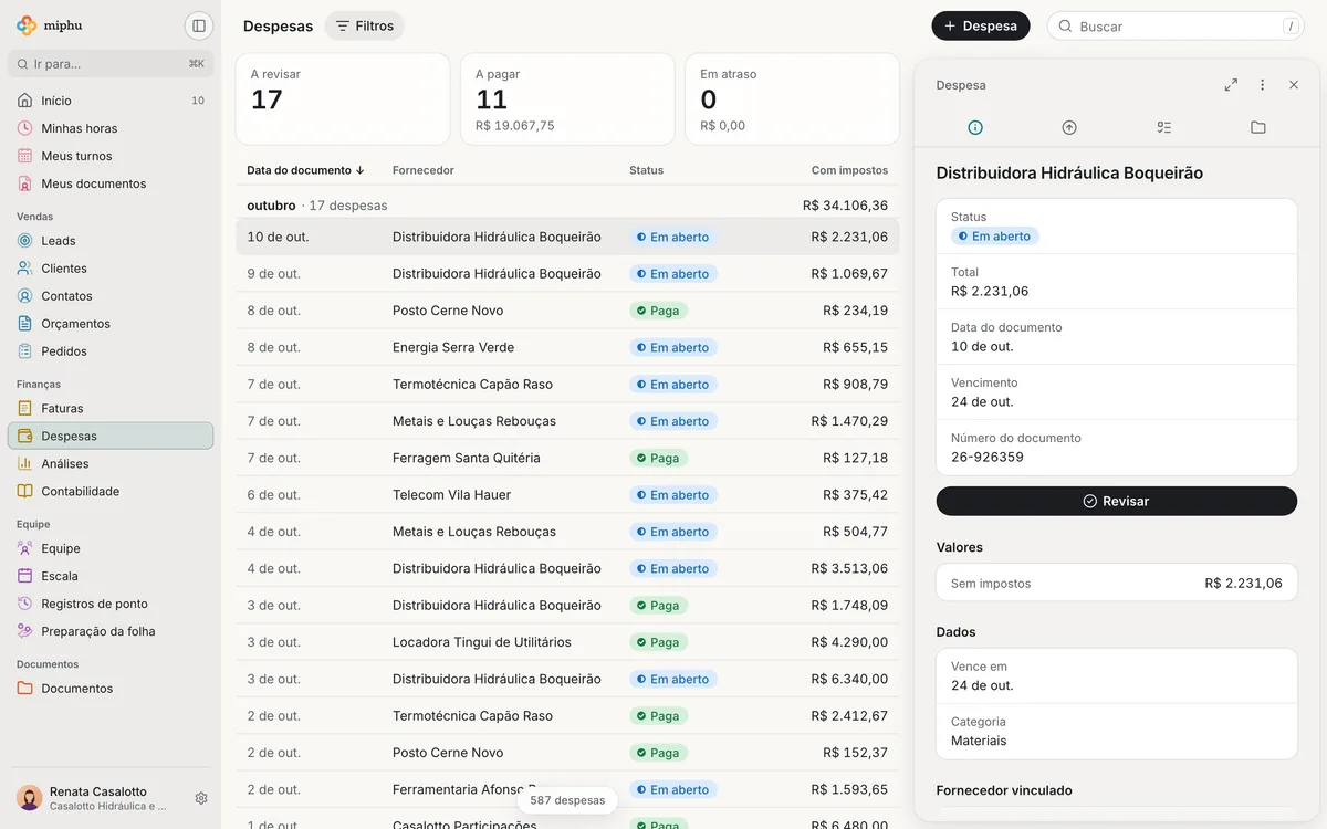 miphu no navegador: a lista de despesas com fornecedores, categorias e status e, ao lado, uma despesa com o fornecedor, o status, o valor e os dados do documento